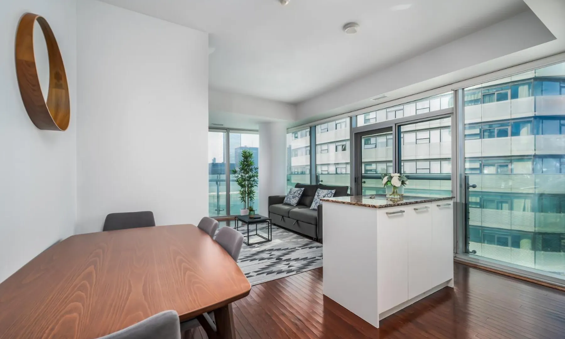 Downtown Apartments Toronto Canada